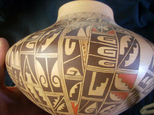 Excellent Hopi Pot by award winning Antoinette Honie